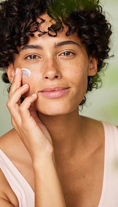 Umirujuća badem krema za osjetljivu suhu kožu